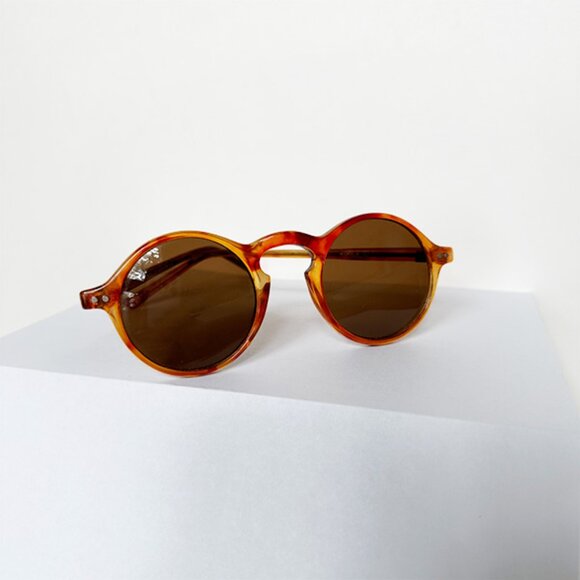 ALFRED SUNG - Vintage Women's Tortoiseshell Sunglasses - Picture 2 of 6